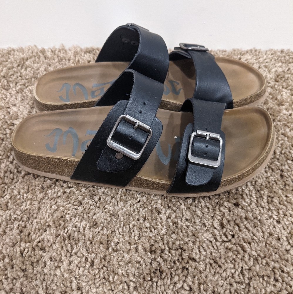 🌻 WOMEN'S SIZE 8 BIRKS FROM TARGET
